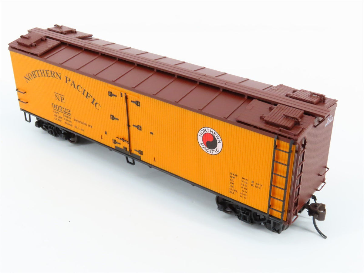 HO Scale Red Caboose RR-34431-12 NP Northern Pacific Wooden Ice Reefer #90722