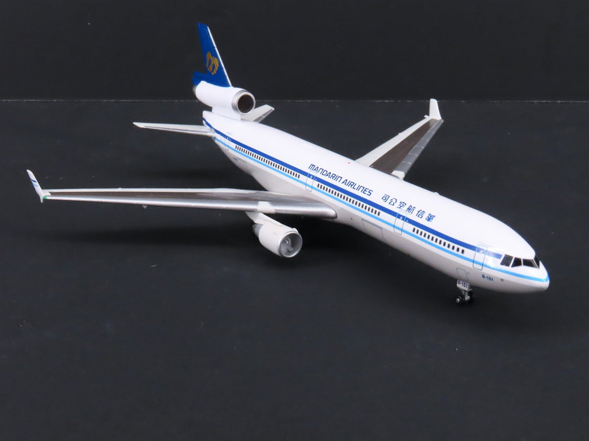 1:400 Dragon Wings Mandarin Airlines McDonnell Douglas MD11 Airliner w/ Stand