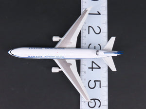 1:400 Dragon Wings Mandarin Airlines McDonnell Douglas MD11 Airliner w/ Stand