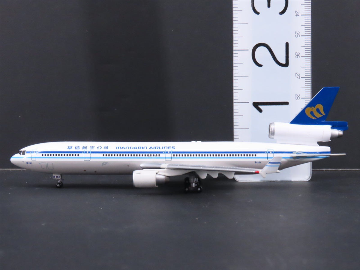 1:400 Dragon Wings Mandarin Airlines McDonnell Douglas MD11 Airliner w/ Stand