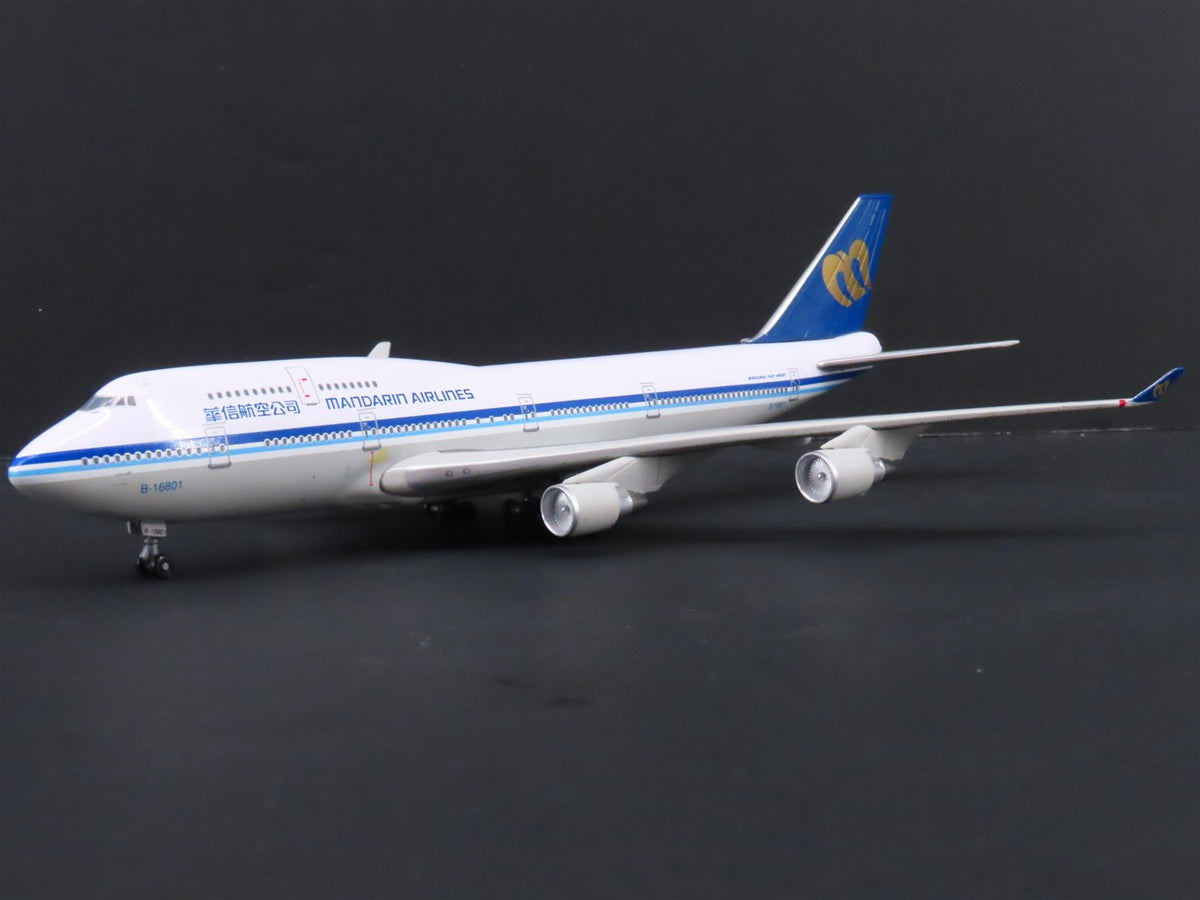 1:400 Dragon Wings Mandarin Airlines Boeing 747-400 Airliner w/ Stand