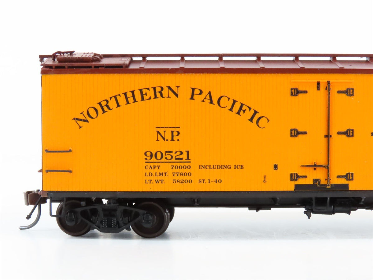 HO Scale Red Caboose RR-34431-9 NP Northern Pacific Wooden Ice Reefer #90521