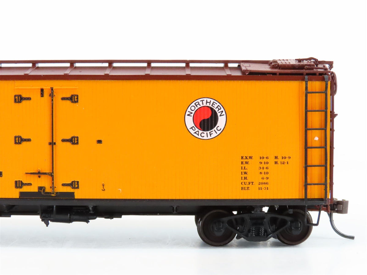 HO Scale Red Caboose RR-34431-9 NP Northern Pacific Wooden Ice Reefer #90521