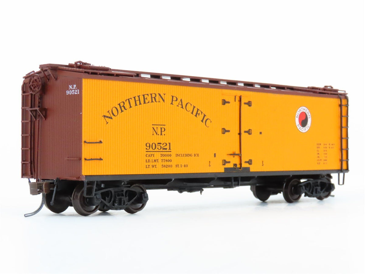 HO Scale Red Caboose RR-34431-9 NP Northern Pacific Wooden Ice Reefer #90521