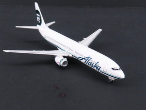 1:400 Dragon Wings JX075 Alaska Airlines Boeing 737-900 Airliner wStand