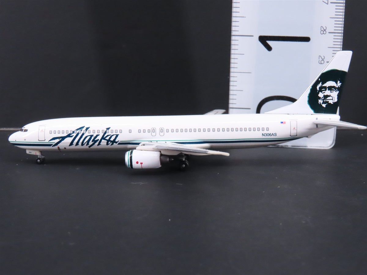 1:400 Dragon Wings JX075 Alaska Airlines Boeing 737-900 Airliner wStand