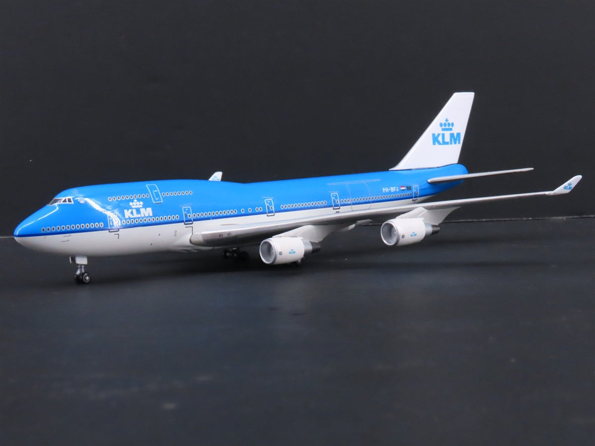 1:400 Dragon Wings KLM Royal Dutch Airlines Boeing 747-400 Airliner wStand