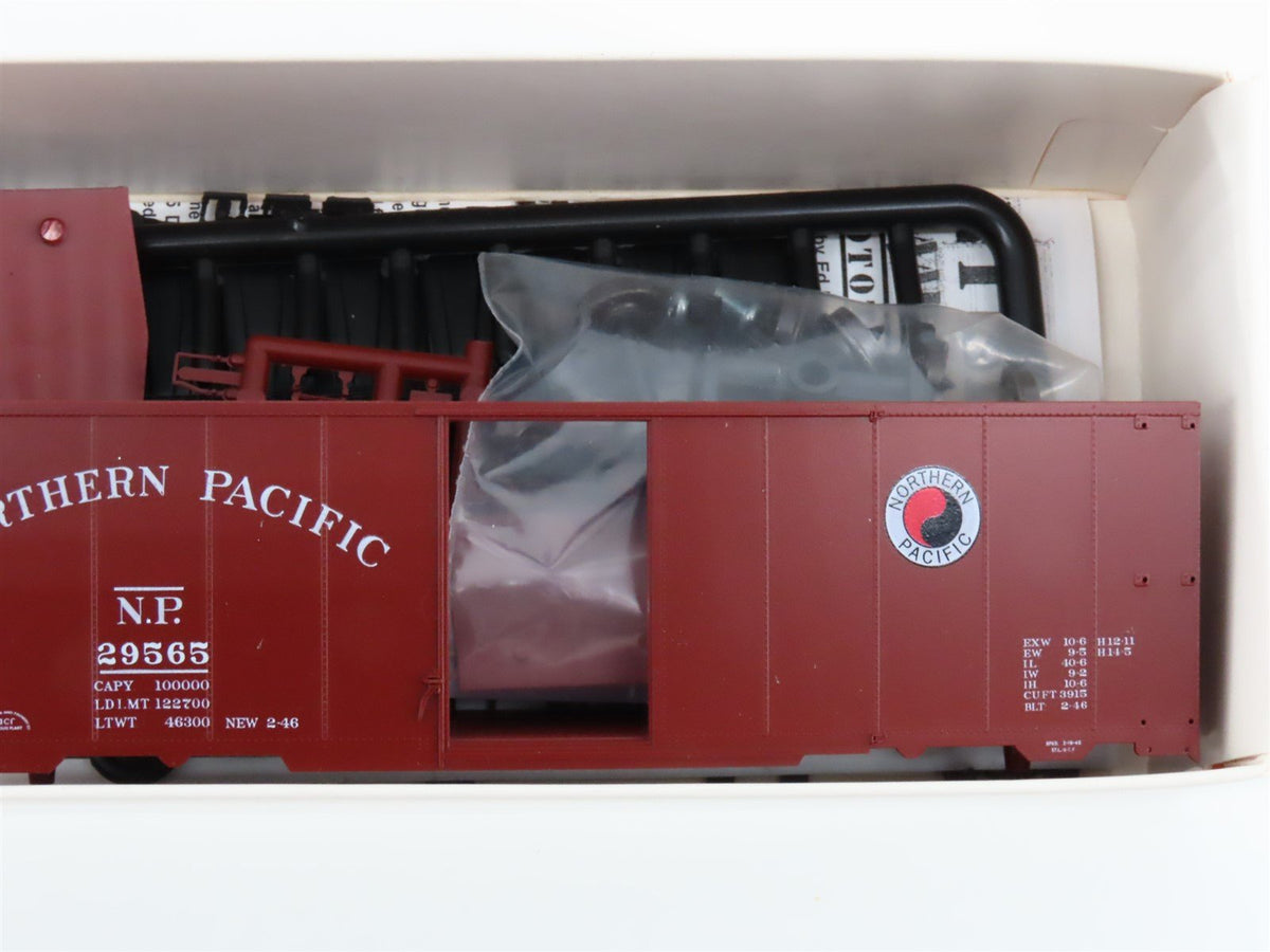 HO Branchline Blueprint Series Kit #1425 NP Northern Pacific Box Car #29565