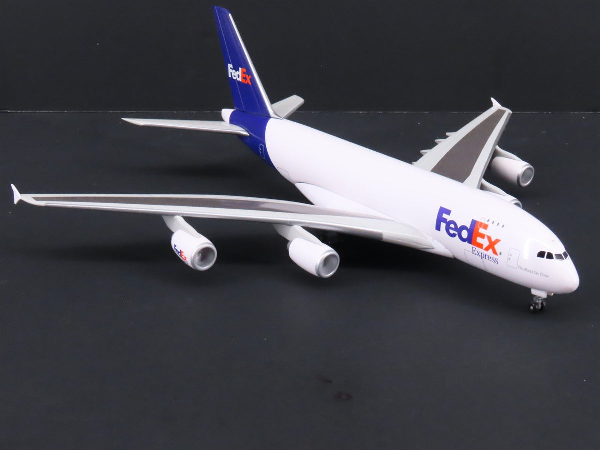 1:400 Dragon Wings 55375 FedEx Airbus A380 Airliner w/Stand