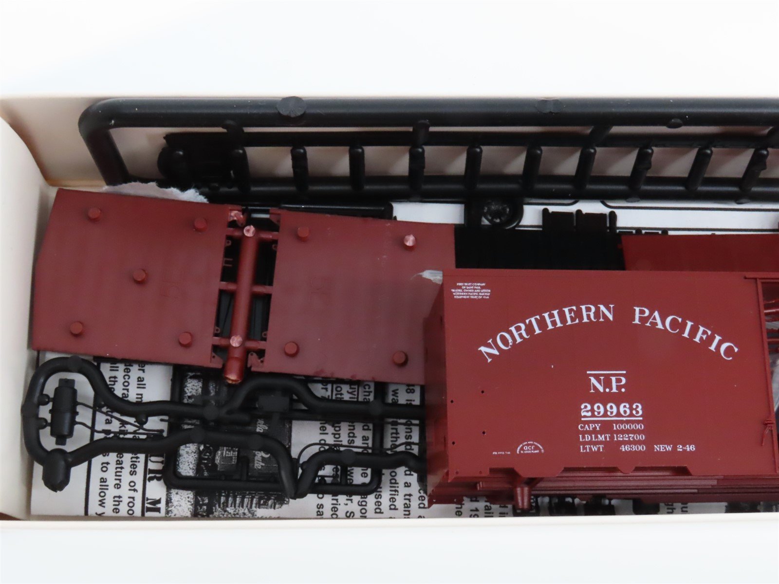 HO Branchline Blueprint Series Kit #1425 NP Northern Pacific Box Car #29963