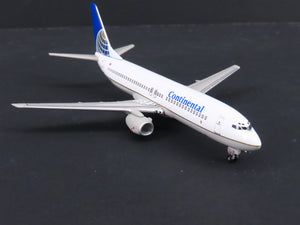 1:400 Dragon Wings 55229 Continental Airlines B737-824 Airliner w/Stand