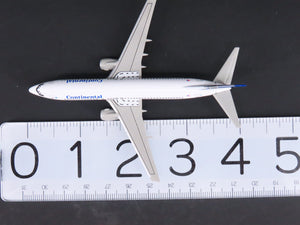 1:400 Dragon Wings 55229 Continental Airlines B737-824 Airliner w/Stand