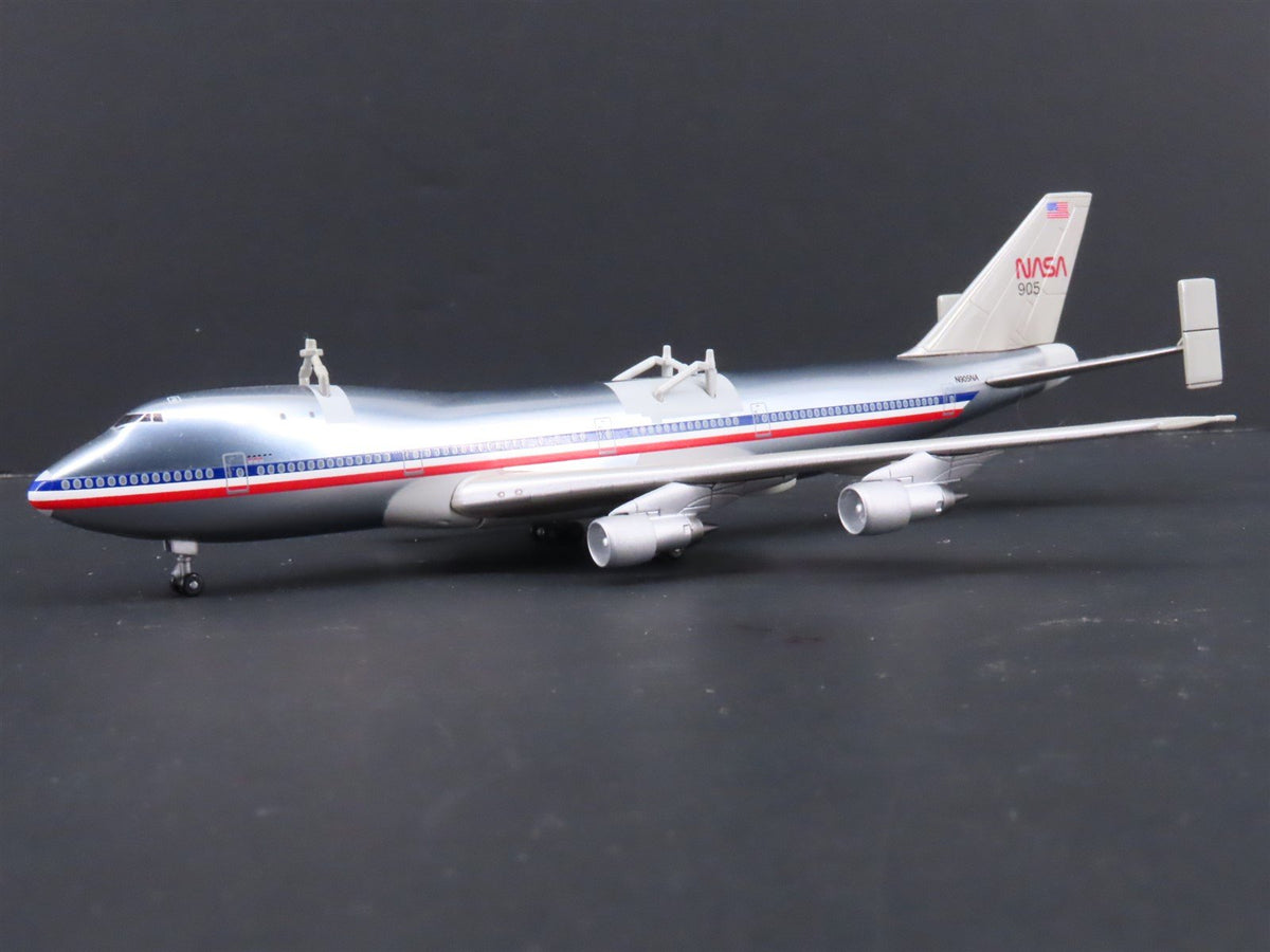 1:400 Dragon Wings 55244 NASA Boeing 747-123 w/ Columbia OV-102 Shuttle Orbiter