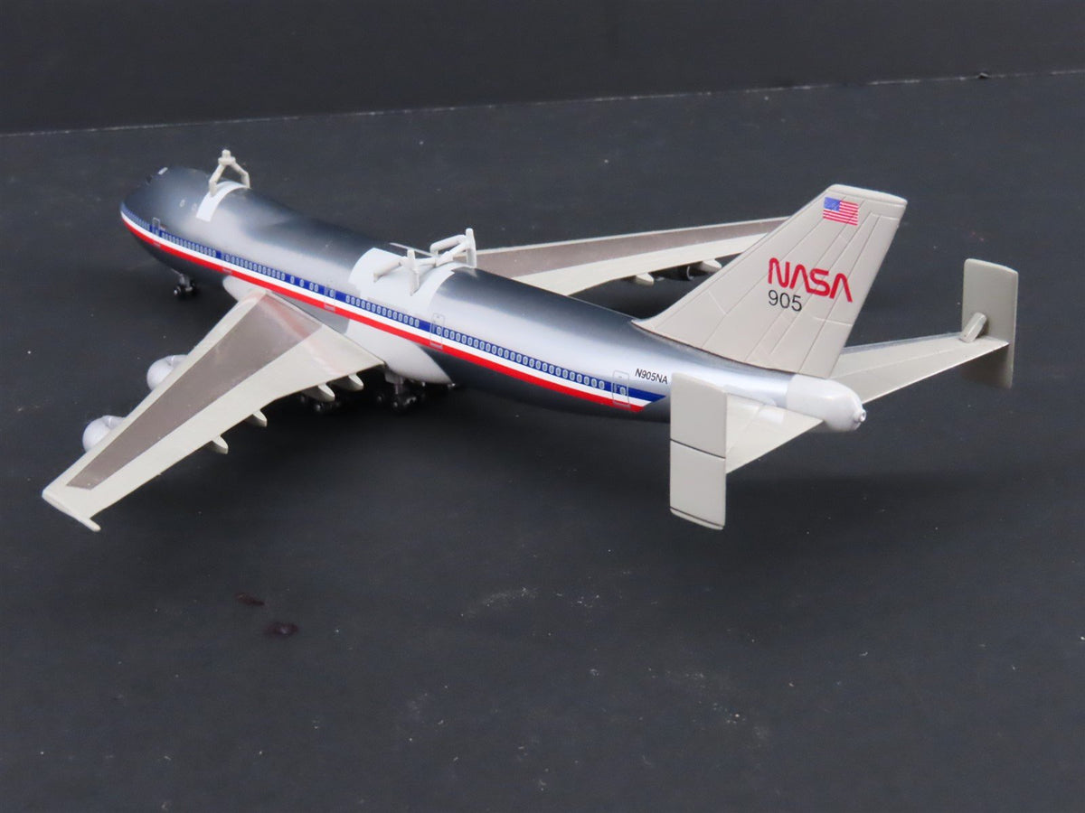 1:400 Dragon Wings 55244 NASA Boeing 747-123 w/ Columbia OV-102 Shuttle Orbiter