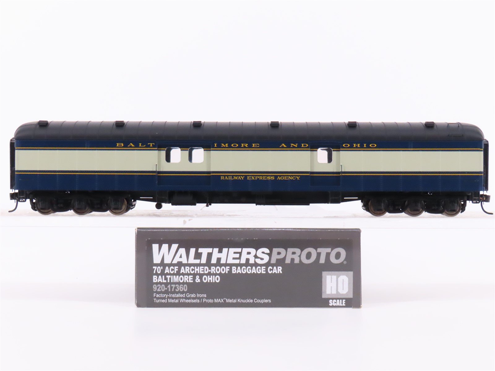 HO Scale Walthers Proto 920-17360 B&O Baltimore & Ohio 70' Baggage Passenger Car