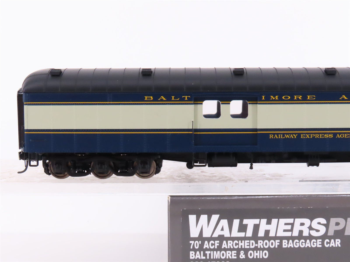 HO Scale Walthers Proto 920-17360 B&amp;O Baltimore &amp; Ohio 70&#39; Baggage Passenger Car