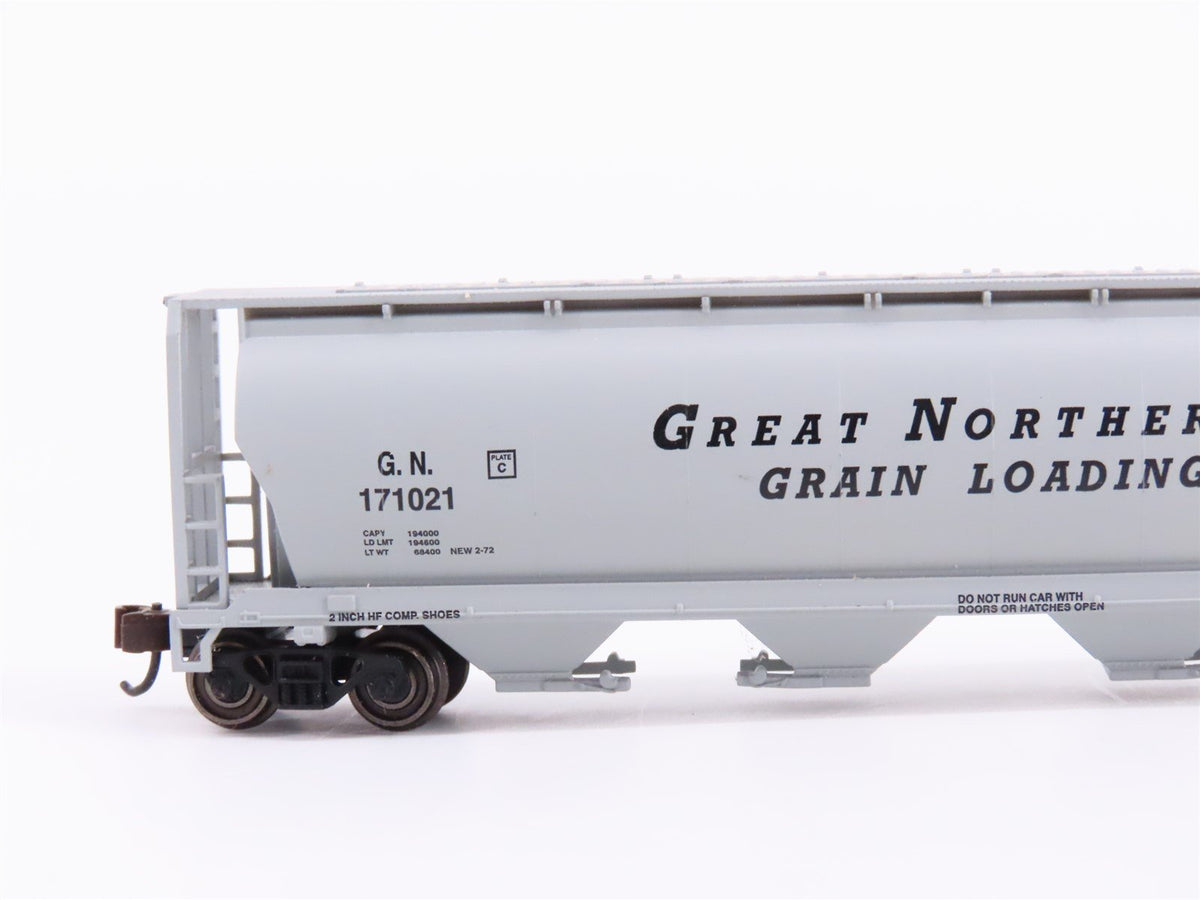 N Scale Bachmann 19164 GN Great Northern 4-Bay Cylindrical Grain Hopper #171021