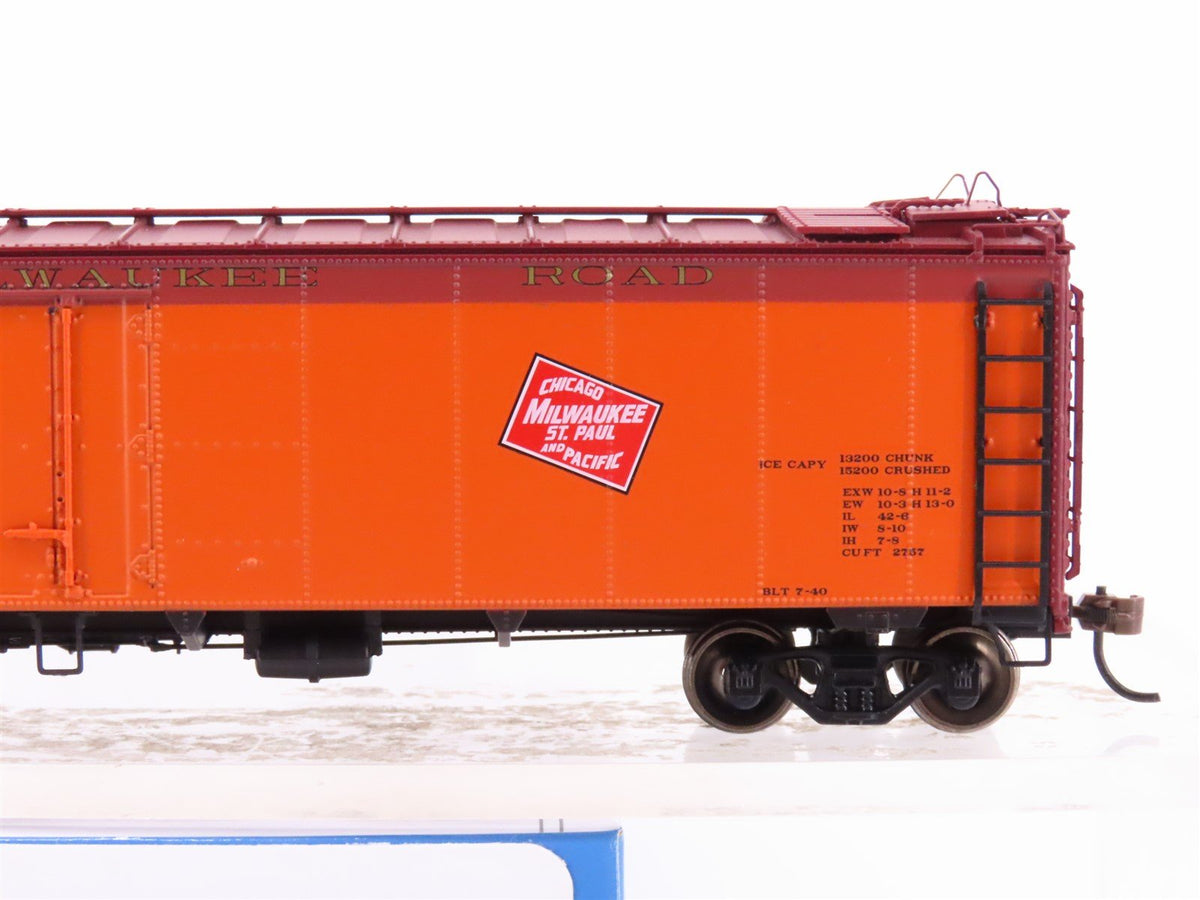 HO Scale Athearn ATH97362 URTX Milwaukee Road 50&#39; Ice Bunker Reefer #89009