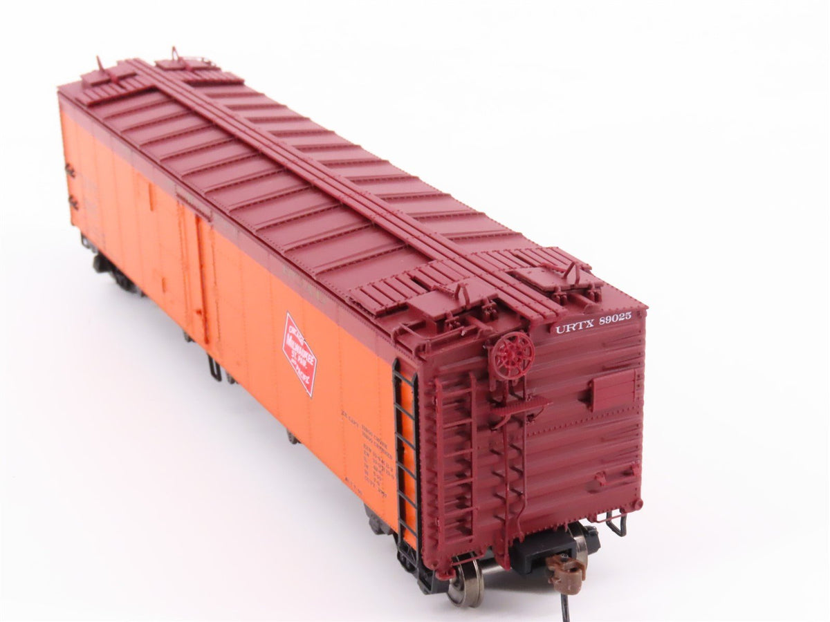 HO Scale Athearn ATH97363 URTX Milwaukee Road 50&#39; Ice Bunker Reefer #89025