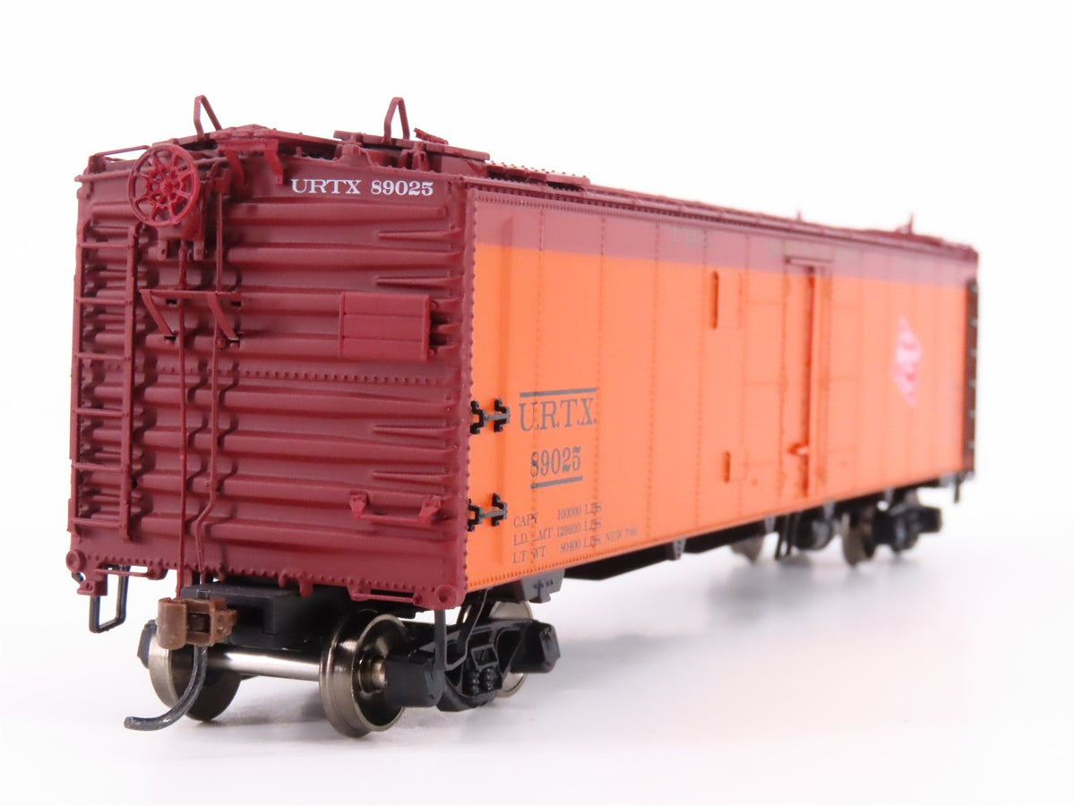 HO Scale Athearn ATH97363 URTX Milwaukee Road 50&#39; Ice Bunker Reefer #89025