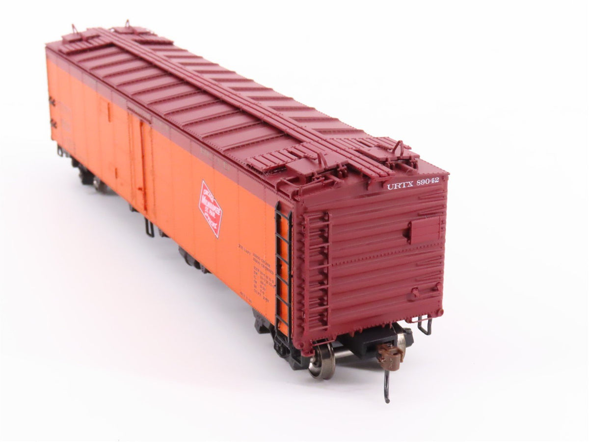 HO Scale Athearn ATH97364 URTX Milwaukee Road 50&#39; Ice Bunker Reefer #89042