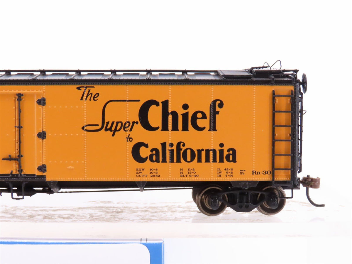 HO Scale Athearn ATH97352 SFRD Santa Fe Super Chief 50&#39; Ice Bunker Reefer #37387