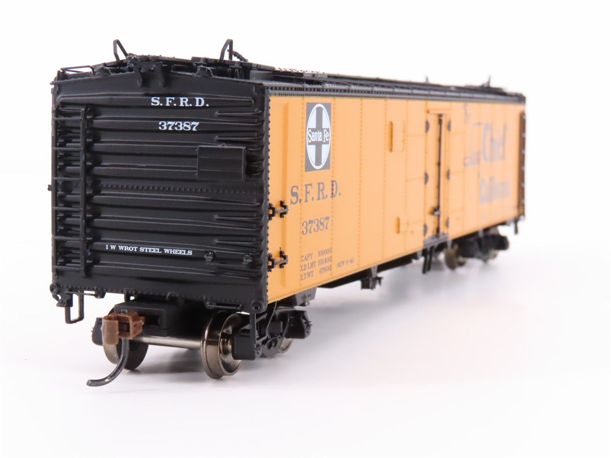 HO Scale Athearn ATH97352 SFRD Santa Fe Super Chief 50&#39; Ice Bunker Reefer #37387