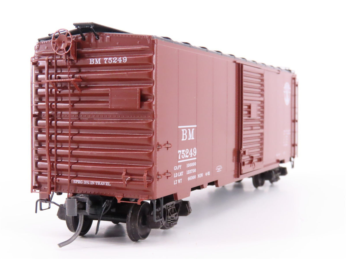 HO Scale Kadee 4802 BM Boston &amp; Maine Railroad 40&#39; Single Door Box Car #75249