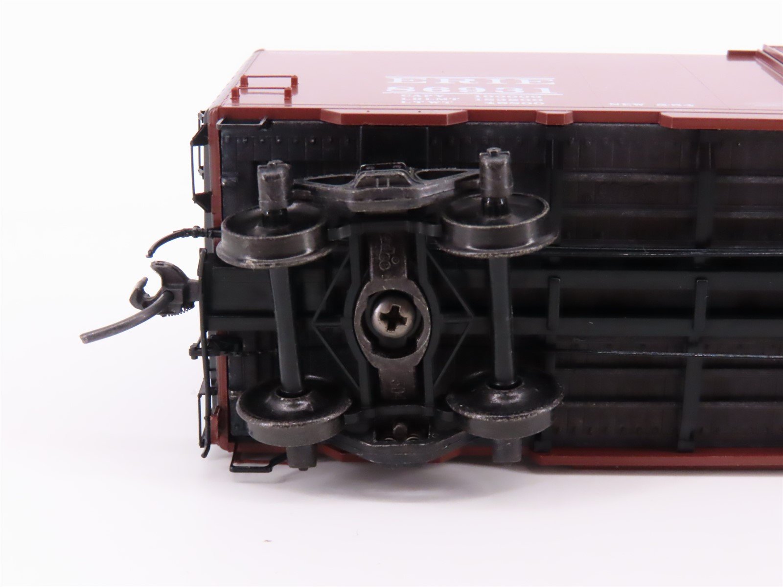 HO Scale Kadee 4907 ERIE Railroad 40' Single Door Box Car #86931