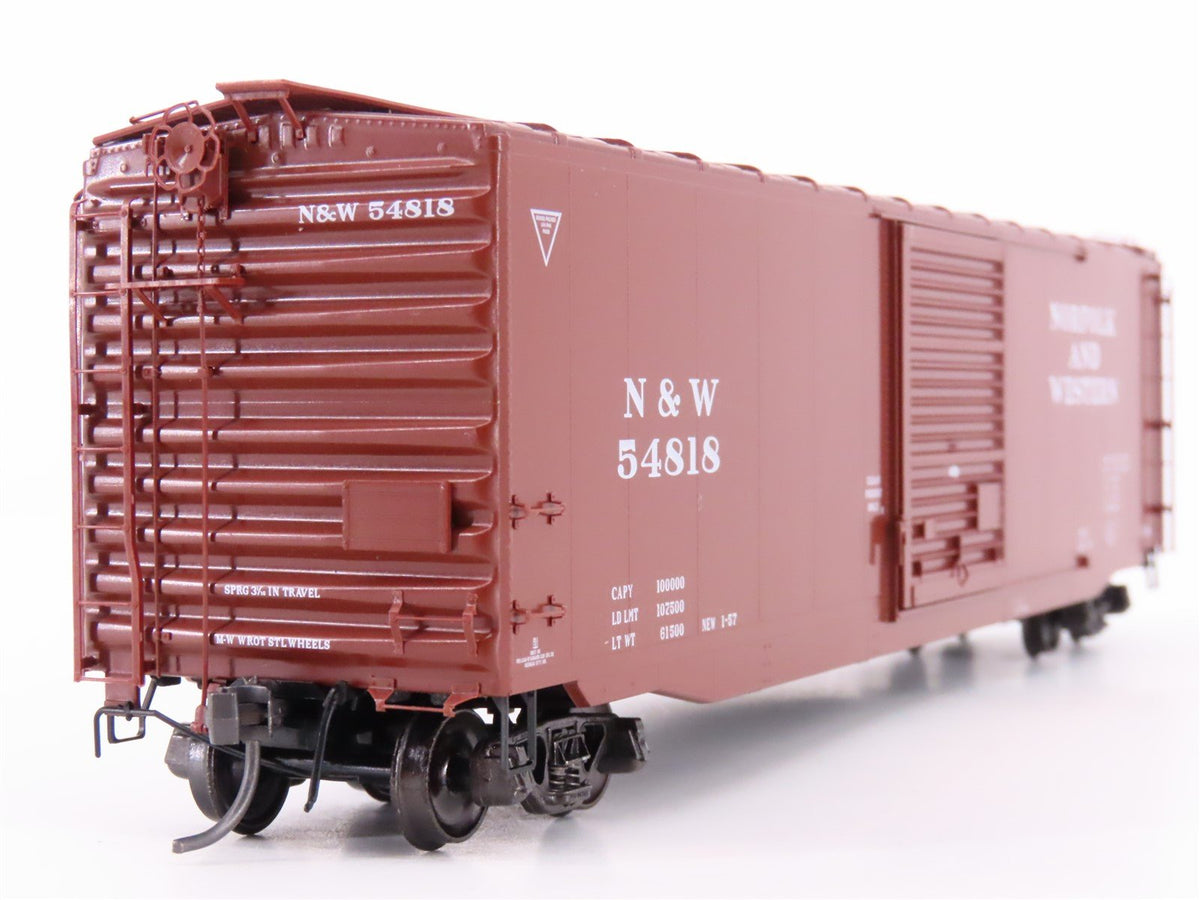 HO Scale Kadee 6016 N&amp;W Norfolk &amp; Western 50&#39; Single Door Box Car #54818