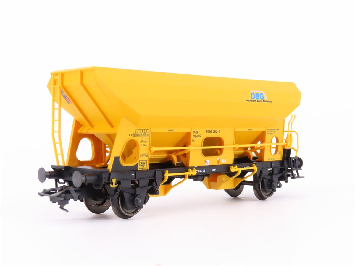 HO Scale Trix 24168 DBG Deutsche Bahn Gleisbau FCS Side Dump Hopper 3-Car Pack