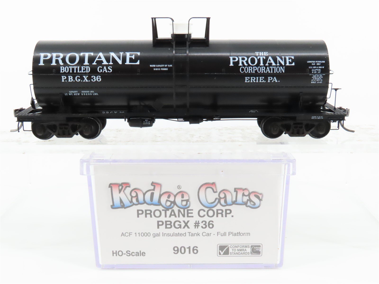 HO Scale Kadee 9016 PBGX Protane Corporation 11000 Gallon Insulated Tank Car #36