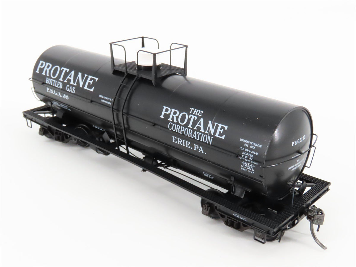 HO Scale Kadee 9016 PBGX Protane Corporation 11000 Gallon Insulated Tank Car #36