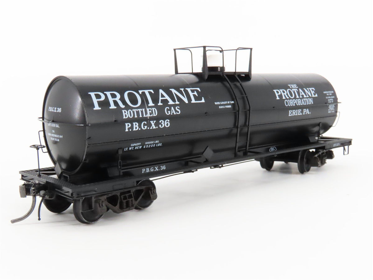 HO Scale Kadee 9016 PBGX Protane Corporation 11000 Gallon Insulated Tank Car #36