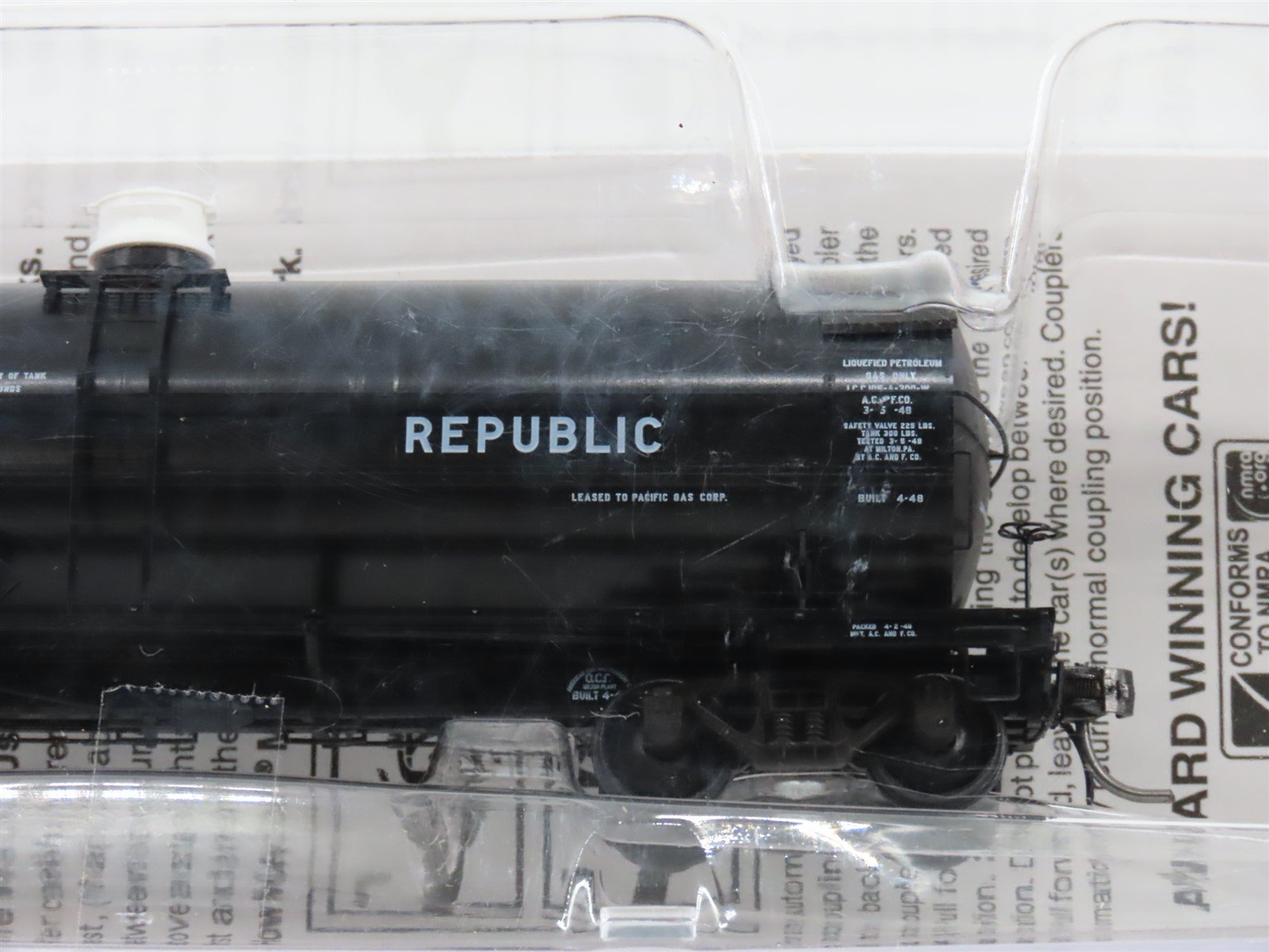HO Scale Kadee 9018 RTCX Conservative Gas Corporation Tank Car #4886 - Sealed