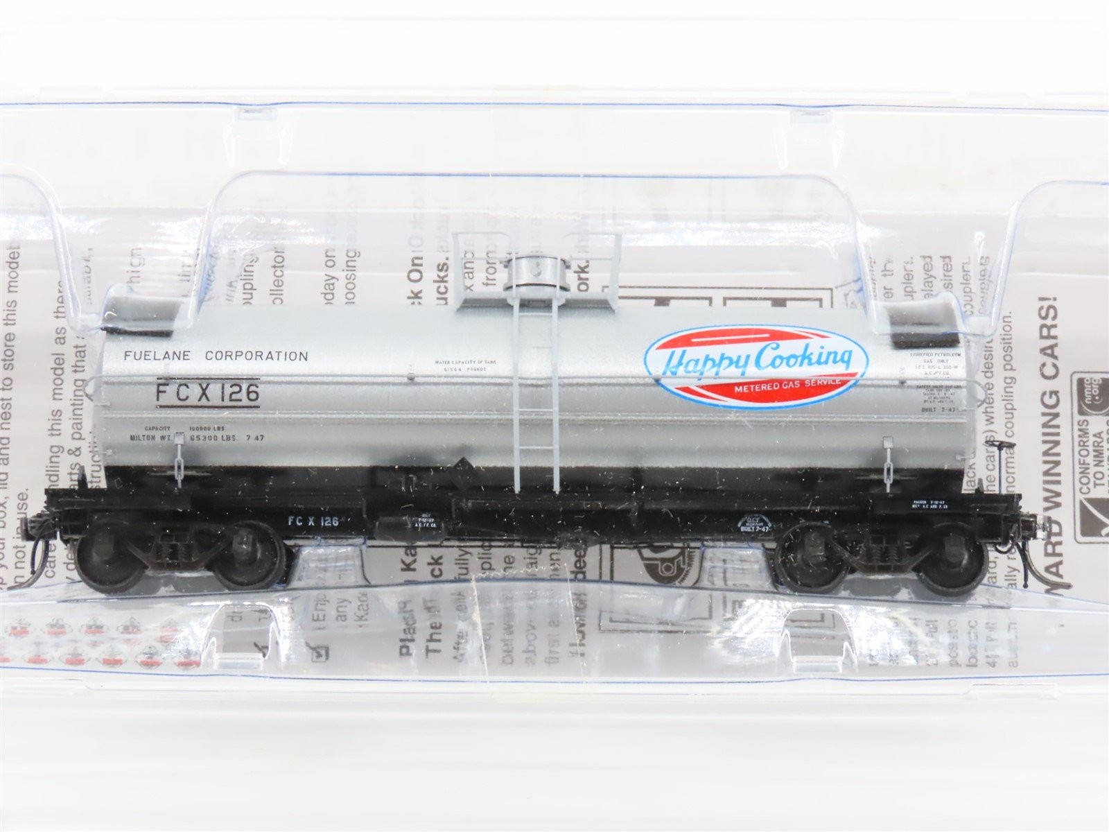 HO Scale Kadee 9011 FCX Fuelane Corporation Single Dome Tank Car #126 - Sealed