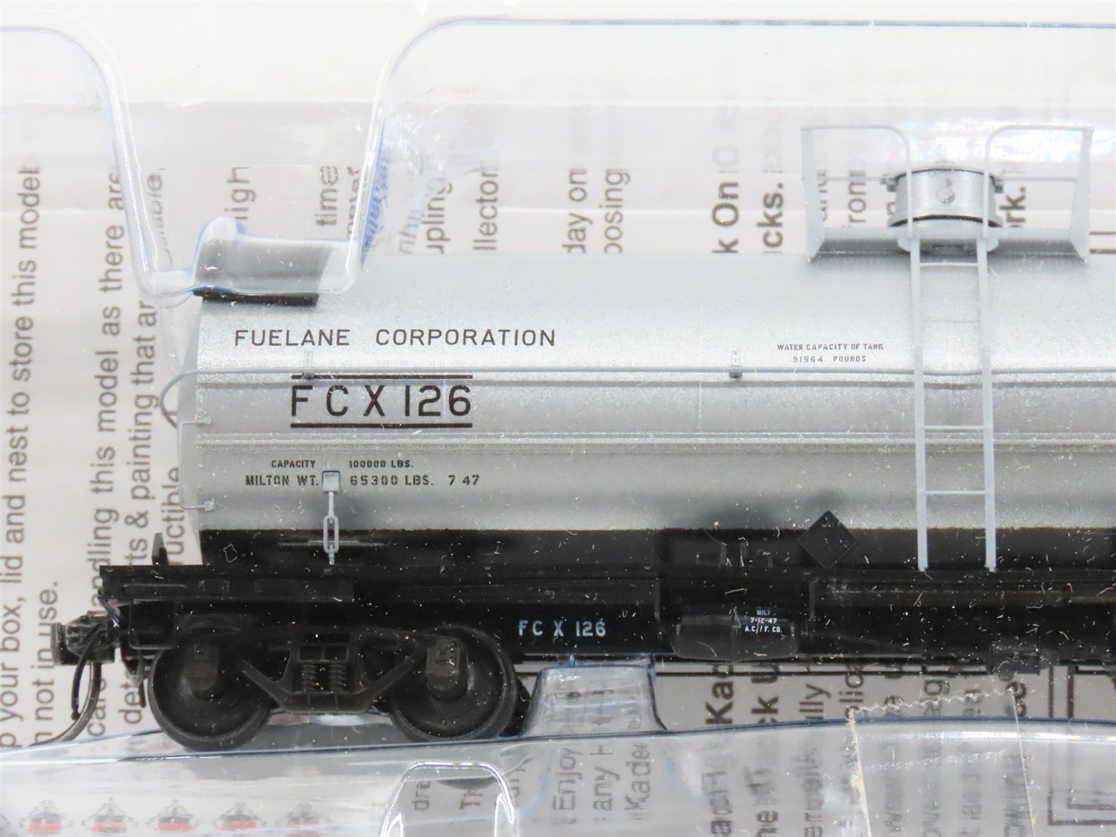 HO Scale Kadee 9011 FCX Fuelane Corporation Single Dome Tank Car #126 - Sealed