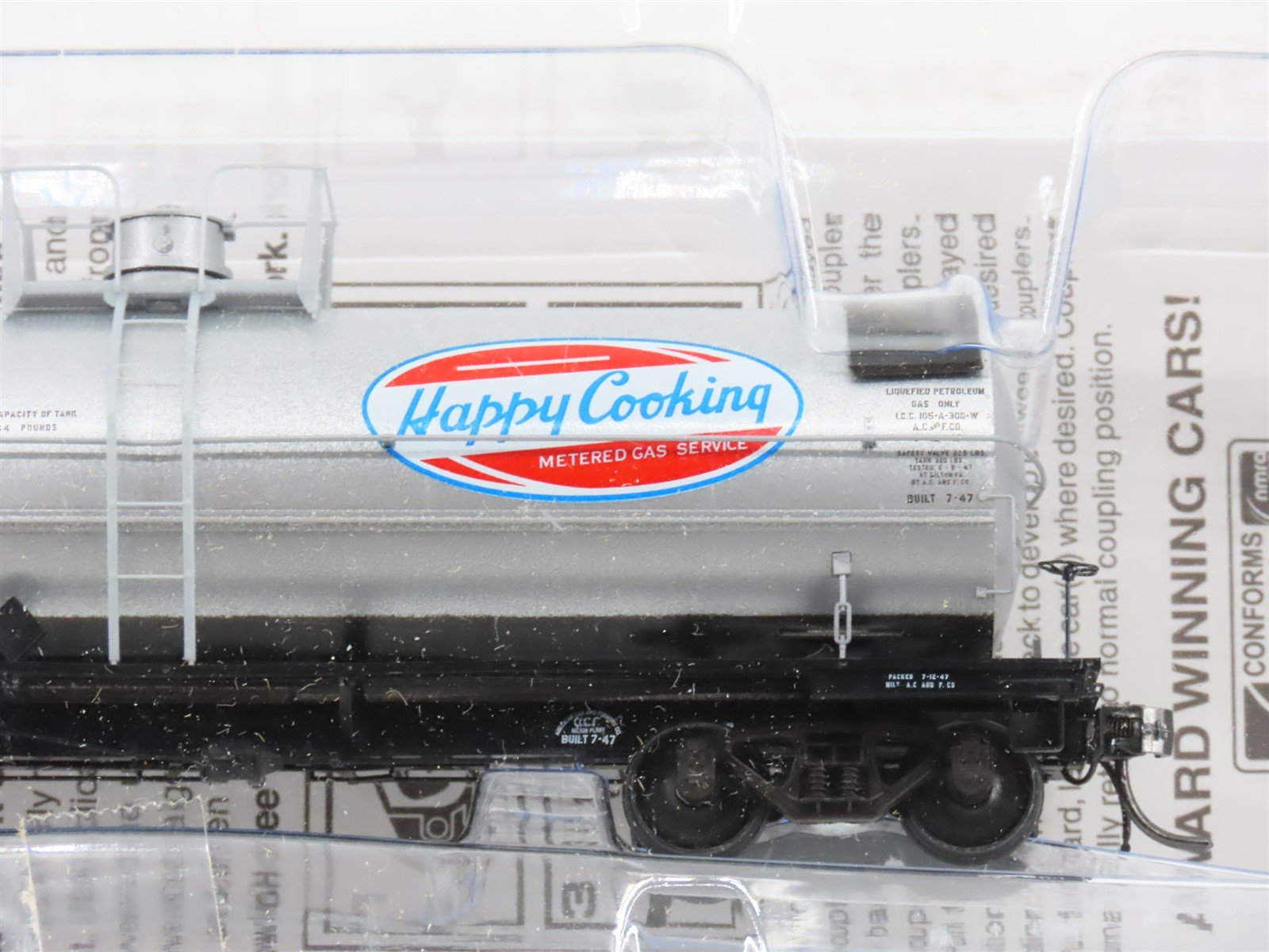 HO Scale Kadee 9011 FCX Fuelane Corporation Single Dome Tank Car #126 - Sealed