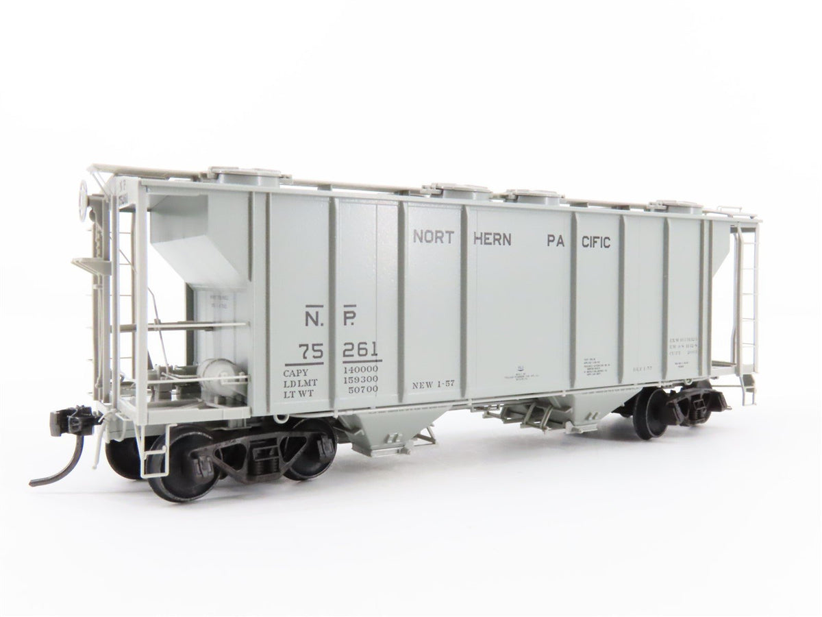 HO Scale Kadee 8338 NP Northern Pacific Railroad 2-Bay Covered Hopper #75261