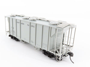 HO Scale Kadee 8338 NP Northern Pacific Railroad 2-Bay Covered Hopper #75261