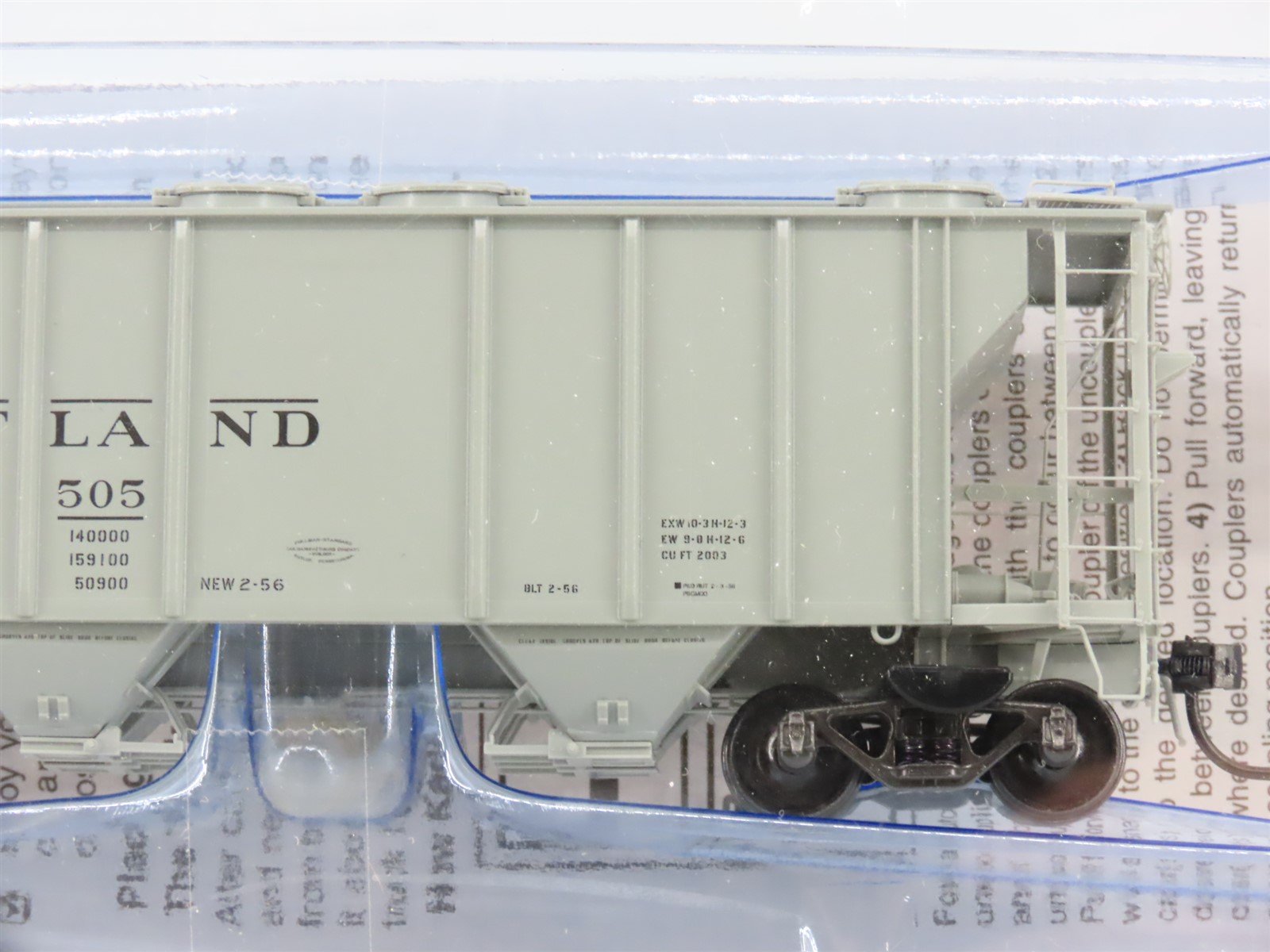 HO Scale Kadee 8324 RUT Rutland Railroad 2-Bay Covered Hopper #505 - Sealed