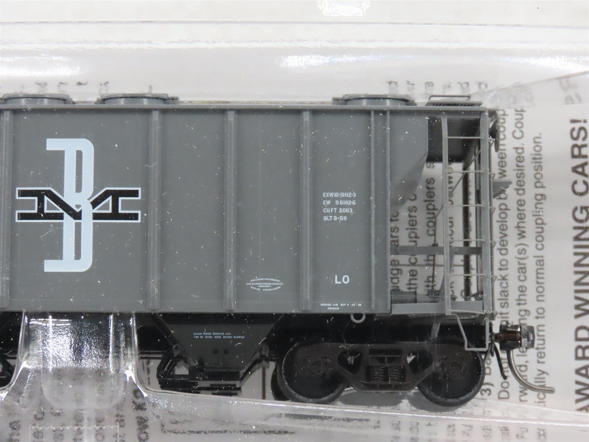 HO Scale Kadee 8342 BM Boston &amp; Maine Railroad 2-Bay Covered Hopper #5535