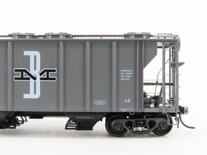 HO Scale Kadee 8330 BM Boston & Maine Railroad 2-Bay Covered Hopper #5526