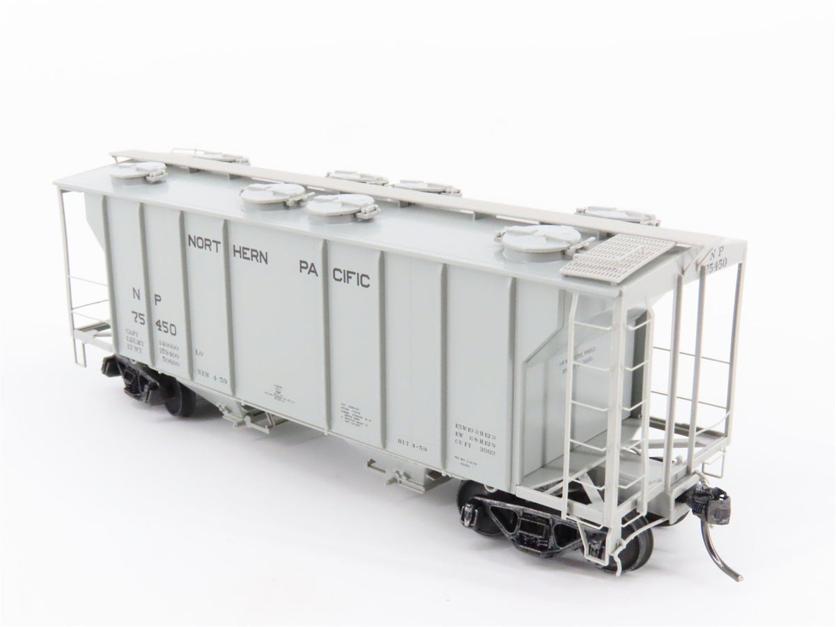 HO Scale Kadee 8031 NP Northern Pacific Railroad 2-Bay Covered Hopper #75450