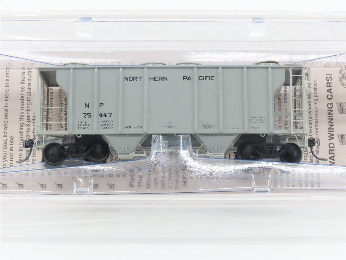 HO Scale Kadee 8041 NP Northern Pacific 2-Bay Covered Hopper #75447 - Sealed