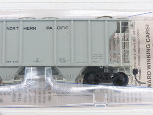 HO Scale Kadee 8041 NP Northern Pacific 2-Bay Covered Hopper #75447 - Sealed