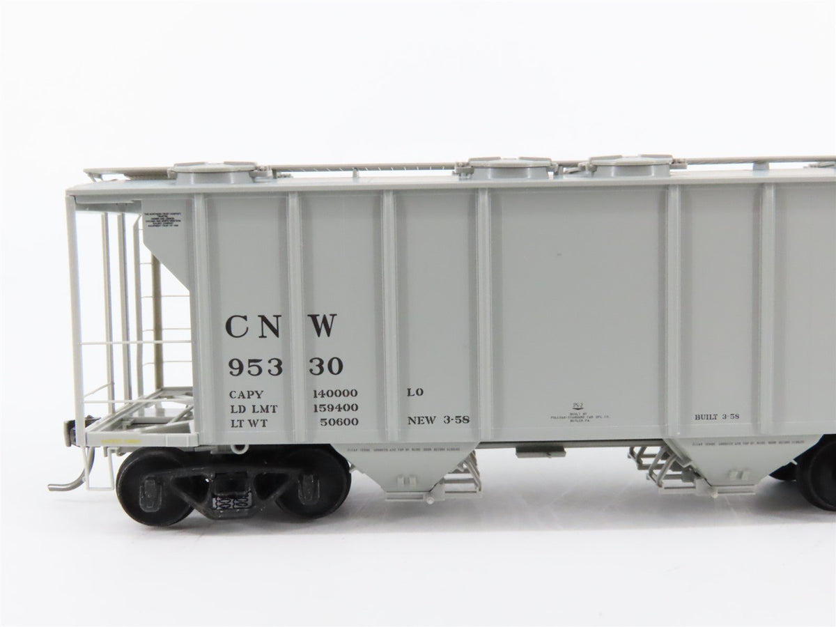 HO Scale Kadee 8215 CNW Chicago North Western 2-Bay Covered Hopper #95330