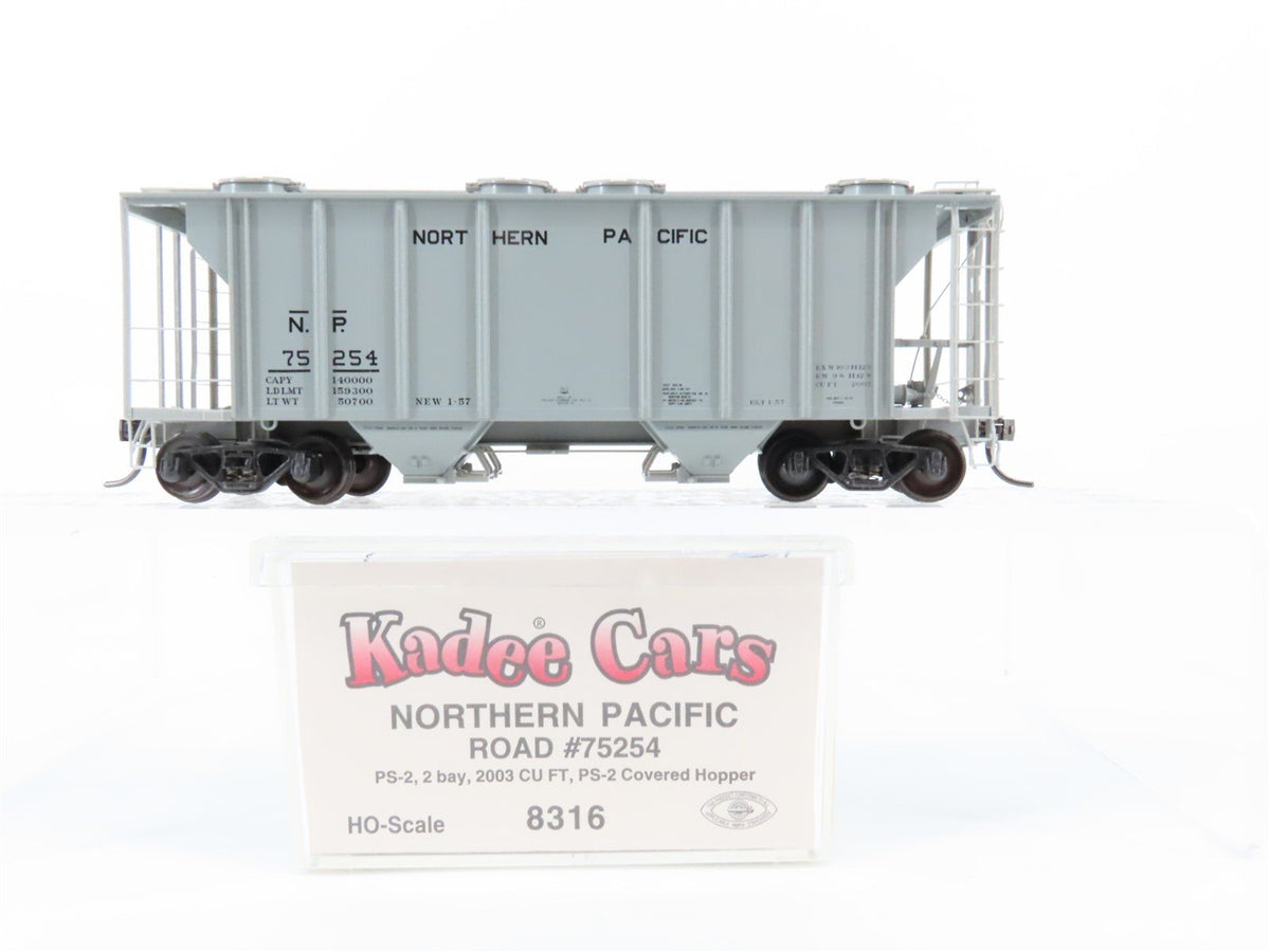 HO Scale Kadee 8316 NP Northern Pacific Railroad 2-Bay Covered Hopper #75254