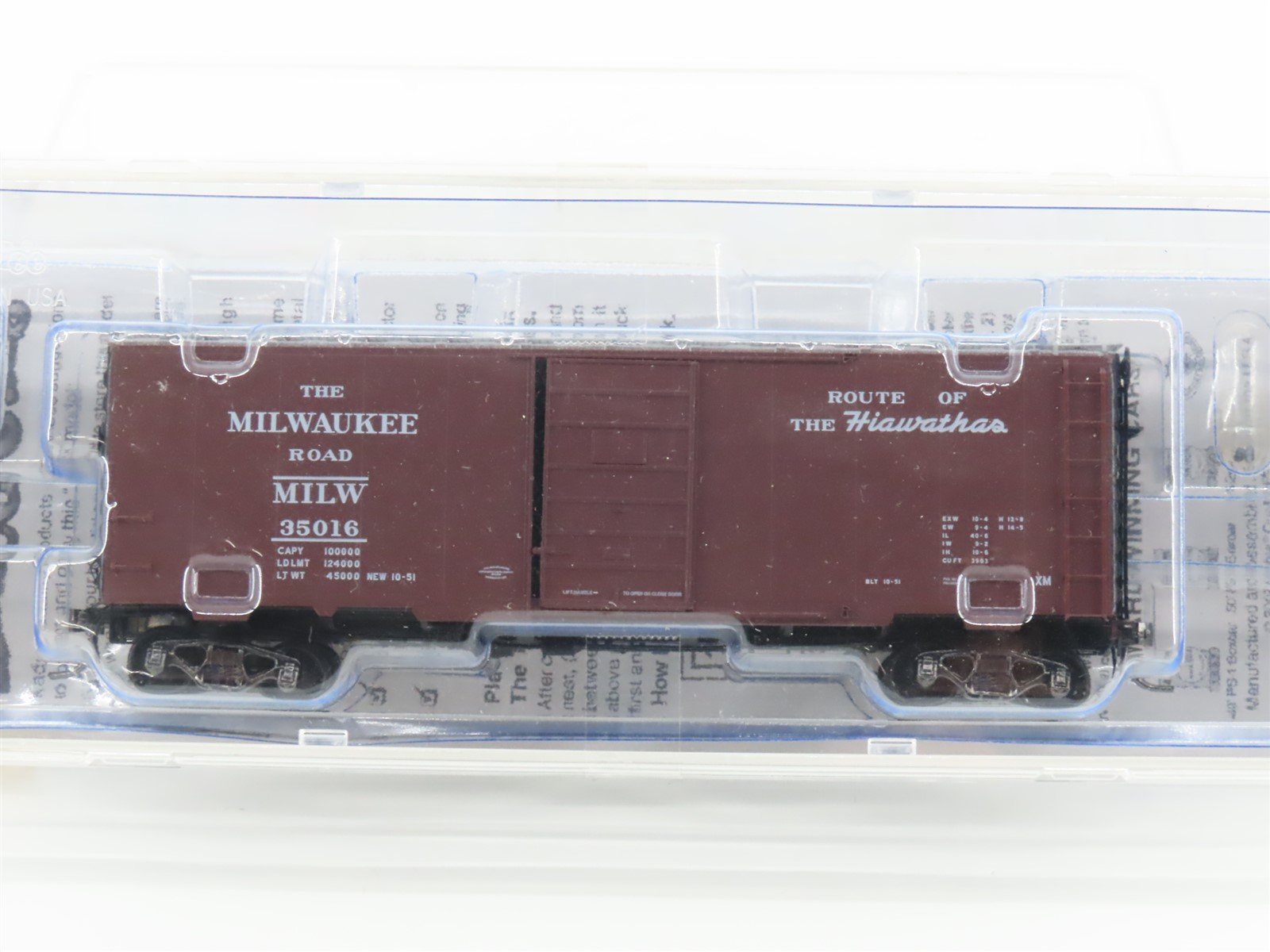 HO Scale Kadee 4052 MILW Milwaukee Road "Hiawatha" 40' Box Car #35016 - Sealed