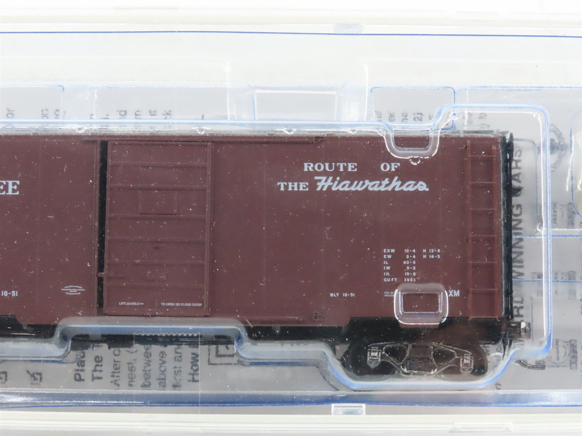 HO Scale Kadee 4052 MILW Milwaukee Road &quot;Hiawatha&quot; 40&#39; Box Car #35016 - Sealed